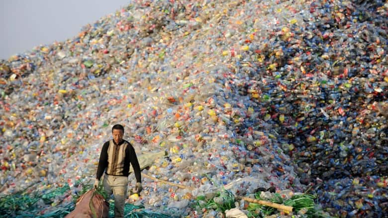 111 million tonnes of plastic waste will have nowhere to go by 2030 due to Chinese import ban: study | CBC News