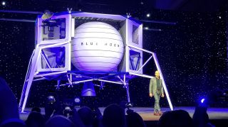 Blue Origin Unveils ‘Blue Moon,’ Its Big Lunar Lander | Space